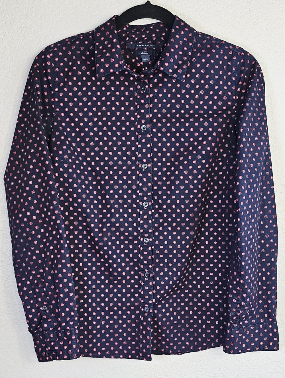 Tommy Hilfiger Women's Navy Floral Button Front Shirt Medium